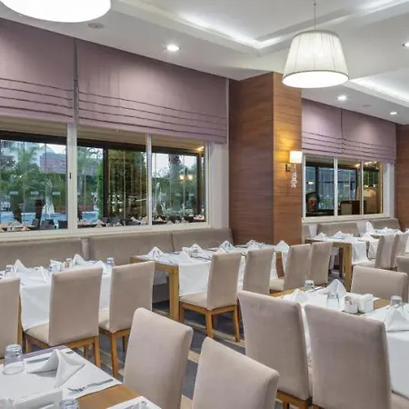 Ramada By Wyndham Lara 5*