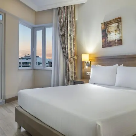 Ramada By Wyndham Lara 5*