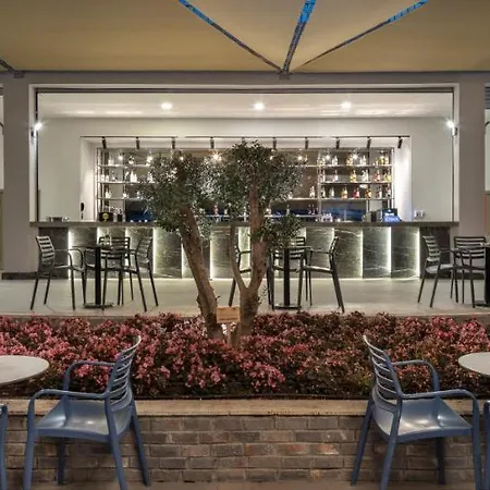 Hotel Ramada By Wyndham Lara
