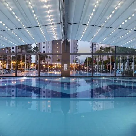 Hotel Ramada By Wyndham Lara 5*
