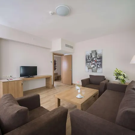 Ramada By Wyndham Lara Hotell Antalya